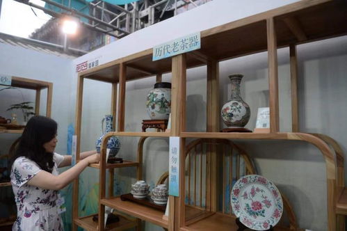 百余套特色茶器亮相国际茶香文化节，文化创意点亮茶道新篇章